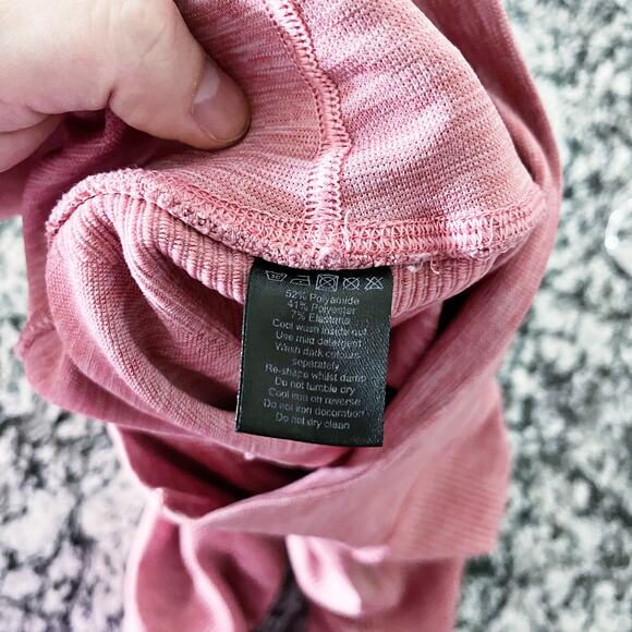 Alphalete Aero Leggings in Rose Pink - Picture 10 of 11